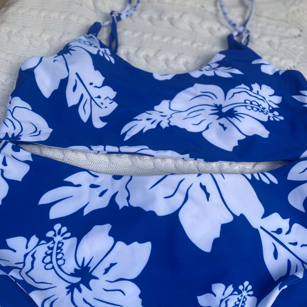 Blue & White floral 2 piece Bikini